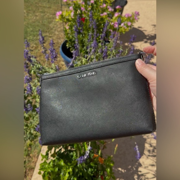 Calvin Klein Black Saffiano Shoulder Bag w/ Chain Strap - Picture 14 of 14